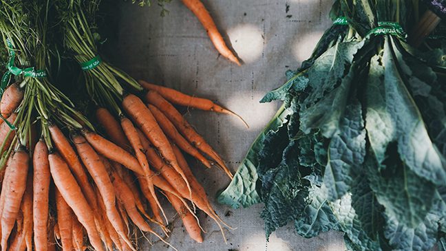 benefits eating organic kale and carrots